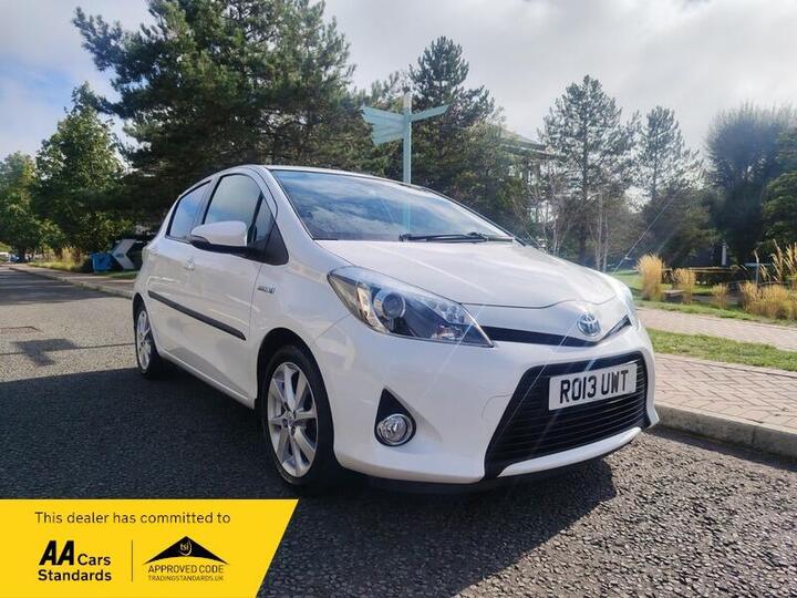 Toyota Yaris 1.5 VVT-h T Spirit CVT Euro 5 5dr
