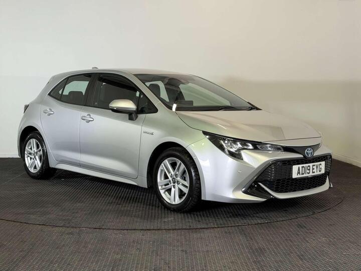 Toyota COROLLA 1.8 VVT-h Icon Tech CVT Euro 6 (s/s) 5dr Toyota COROLLA 1.8 VVT-h Icon Tech CVT Euro 6 (s/s) 5dr