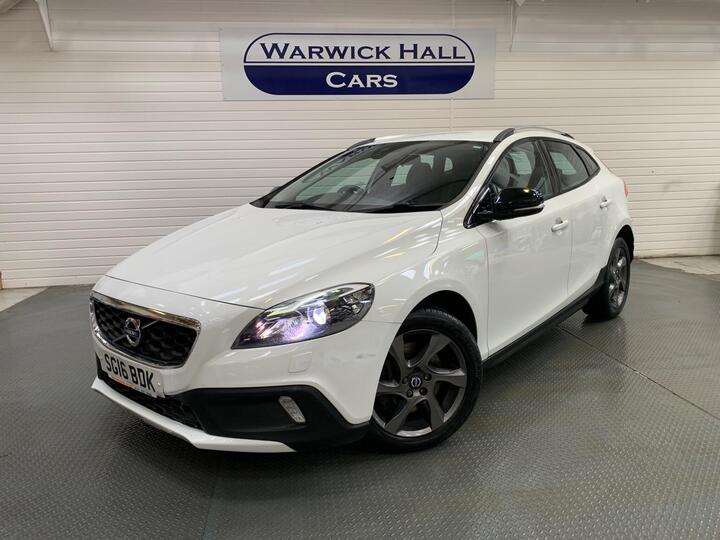 Volvo V40 Cross Country 2.0 D2 Lux Auto Euro 6 (s/s) 5dr Volvo V40 Cross Country 2.0 D2 Lux Auto Euro 6 (s/s) 5dr