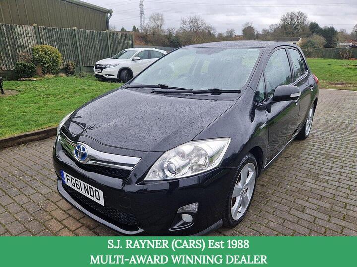 Toyota Auris T Spirit Hatchback 1.8 Cvt Petrol/Electric Toyota Auris T Spirit Hatchback 1.8 Cvt Petrol/Electric