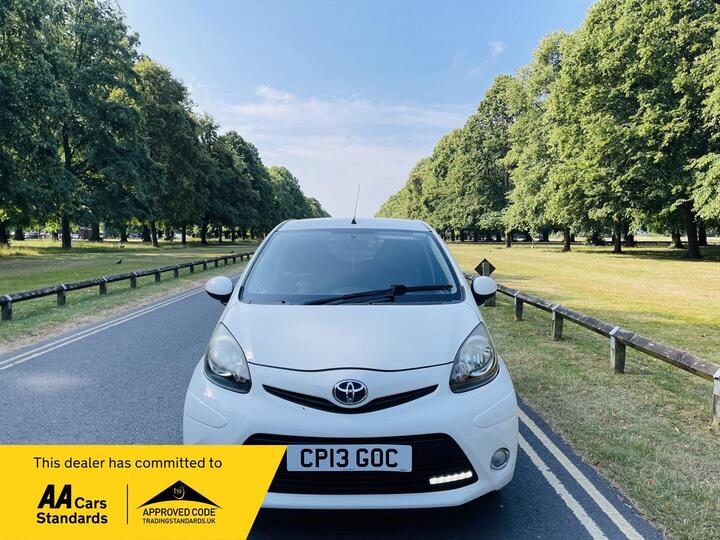 Toyota AYGO 1.0 VVT-i Fire Euro 5 5dr