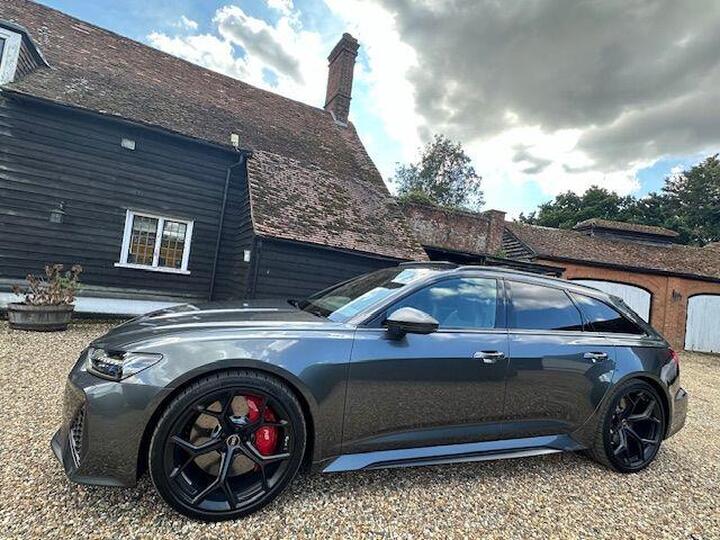 Audi RS6 Avant 4.0 TFSI V8 Performance Carbon Black Tiptronic Quattro Euro 6 (s/s) 5dr Audi RS6 Avant 4.0 TFSI V8 Performance Carbon Black Tiptronic Quattro Euro 6 (s/s) 5dr