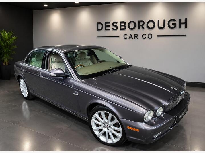 Jaguar XJ 2.7 TD Sovereign LWB Saloon 4dr