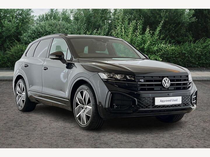 Volkswagen Touareg 3.0 TDI V6 Black Edition Tiptronic 4Motion Euro 6 (s/s) 5dr Volkswagen Touareg 3.0 TDI V6 Black Edition Tiptronic 4Motion Euro 6 (s/s) 5dr