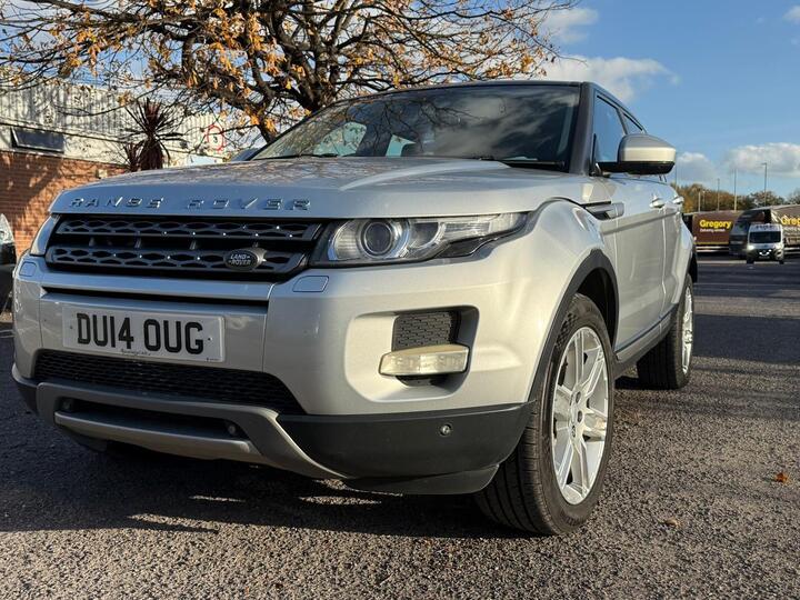 Land Rover Range Rover Evoque 2.2 SD4 Pure Tech 4WD Euro 5 (s/s) 5dr Land Rover Range Rover Evoque 2.2 SD4 Pure Tech 4WD Euro 5 (s/s) 5dr