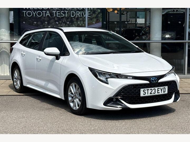 Toyota Corolla 1.8 VVT-h Icon Touring Sports CVT Euro 6 (s/s) 5dr Toyota Corolla 1.8 VVT-h Icon Touring Sports CVT Euro 6 (s/s) 5dr