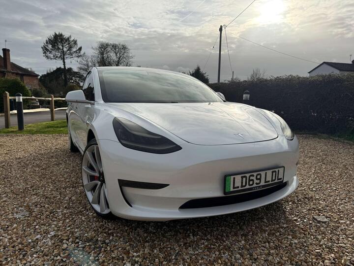 Tesla MODEL 3 (Dual Motor) Performance Auto 4WDE 4dr (Performance Upgrade)