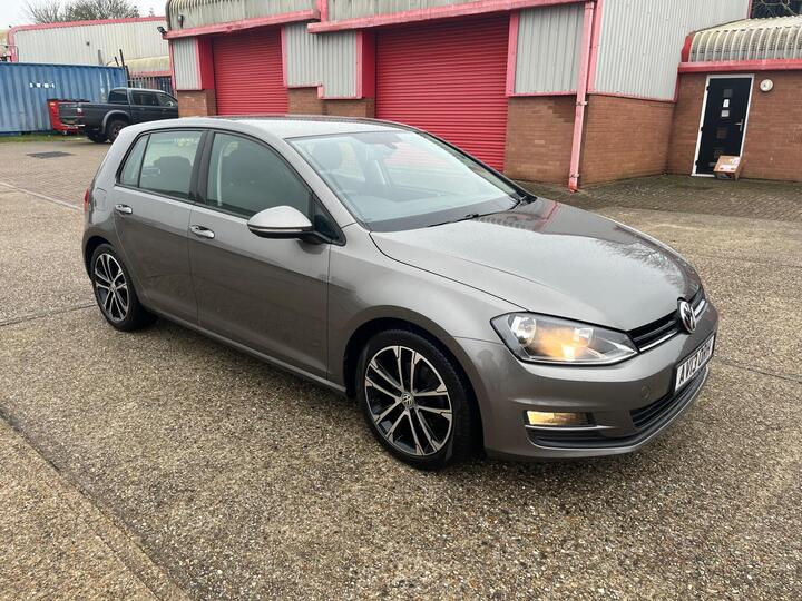 Volkswagen Golf 2.0 TDI BlueMotion Tech SE Euro 5 (s/s) 5dr