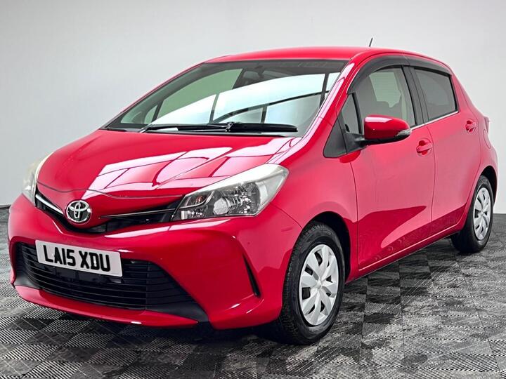Toyota Yaris 1.33 Dual VVT-i Icon Multidrive S Euro 6 5dr (Safety Sense)
