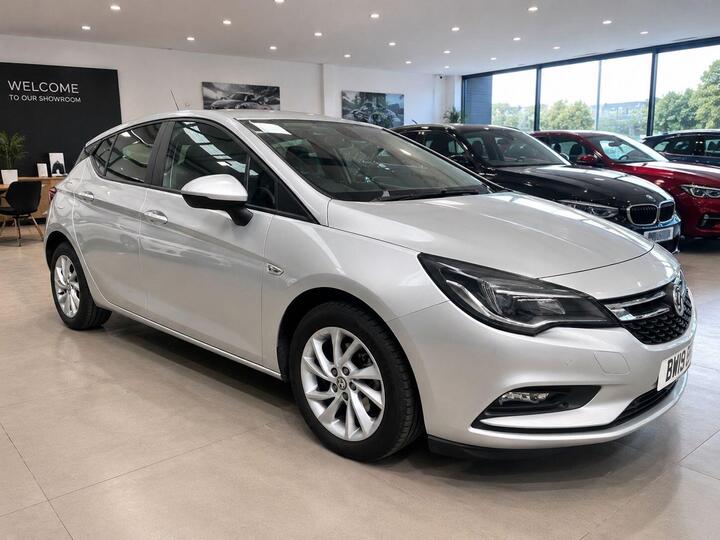 Vauxhall Astra 1.6 CDTi EcoTEC BlueInjection Tech Line Nav Euro 6 (s/s) 5dr