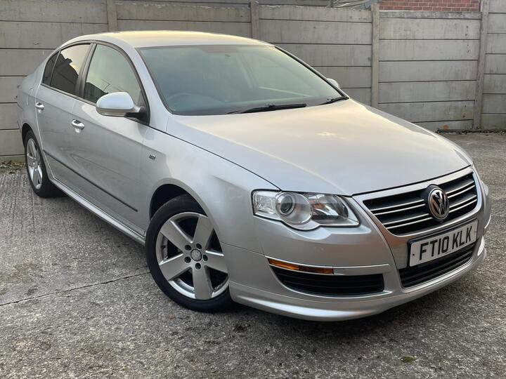 Volkswagen Passat 2.0 TDI R-Line DSG Euro 5 4dr Volkswagen Passat 2.0 TDI R-Line DSG Euro 5 4dr