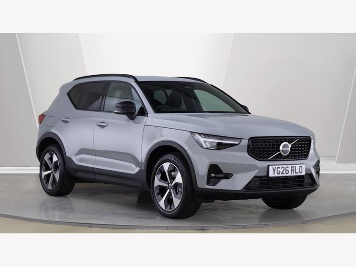 Volvo XC40 2.0 B3 MHEV Plus Dark DCT Auto Euro 6 (s/s) 5dr