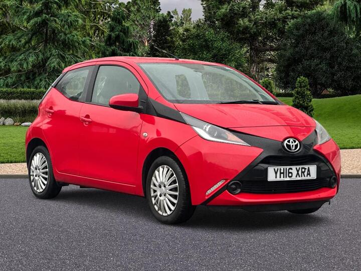 Toyota AYGO 1.0 VVT-i X-play X-shift Euro 6 5dr