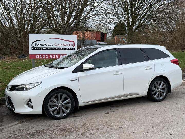 Toyota Auris 1.8 VVT-h Excel Touring Sports CVT Euro 5 (s/s) 5dr Toyota Auris 1.8 VVT-h Excel Touring Sports CVT Euro 5 (s/s) 5dr