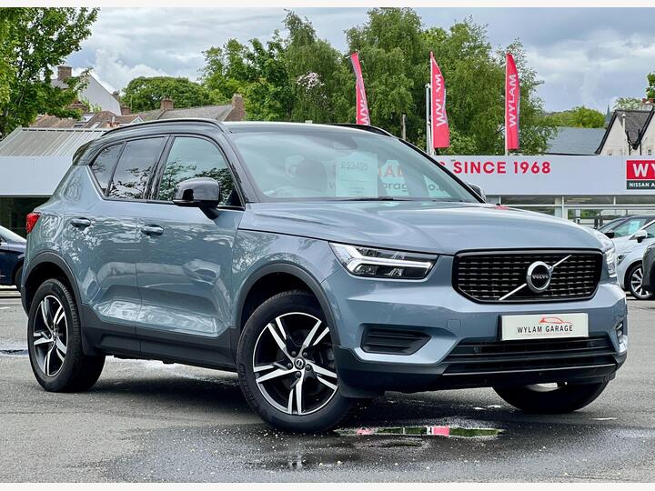Volvo XC40 2.0 B4 MHEV Plus DCT Auto AWD Euro 6 (s/s) 5dr