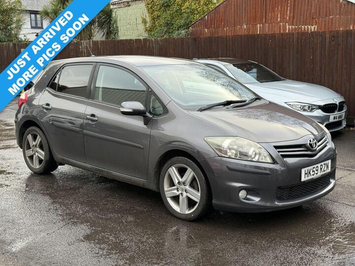 Toyota AURIS 1.6L 5d  132 BHP