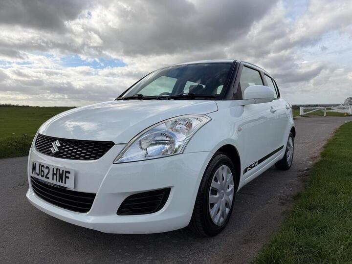 Suzuki Swift 1.2 SZ2 Euro 5 5dr Suzuki Swift 1.2 SZ2 Euro 5 5dr