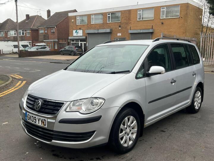 Volkswagen Touran 1.9 TDI S 5dr (7 Seats) Volkswagen Touran 1.9 TDI S 5dr (7 Seats)