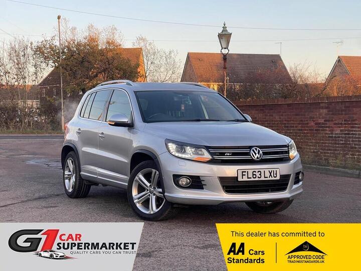 Volkswagen Tiguan 2.0 TDI BlueMotion Tech R-Line 4WD Euro 5 (s/s) 5dr Volkswagen Tiguan 2.0 TDI BlueMotion Tech R-Line 4WD Euro 5 (s/s) 5dr