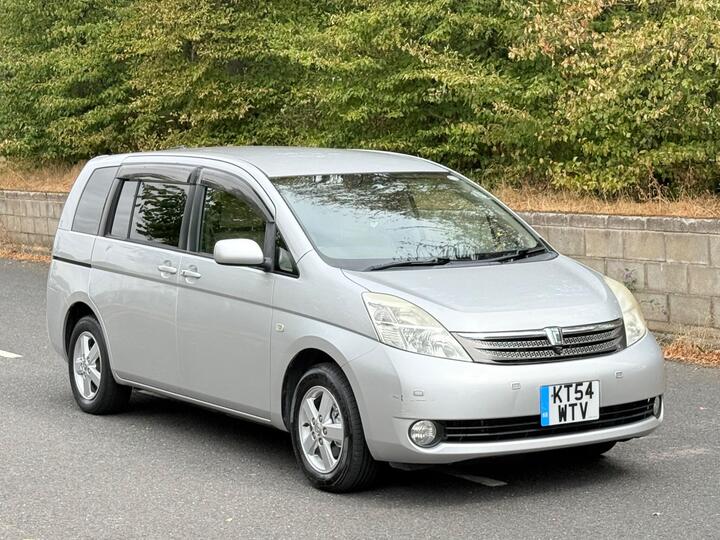 Toyota Isis N/A