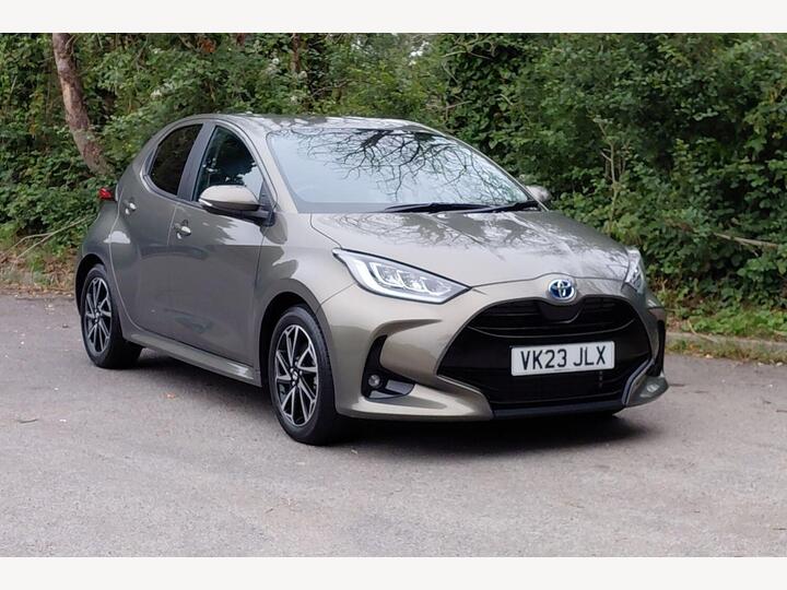 Toyota Yaris 1.5 VVT-h Design E-CVT Euro 6 (s/s) 5dr