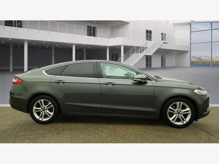 Ford Mondeo 2.0 TDCi Titanium Euro 6 (s/s) 5dr