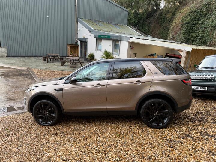 Land Rover Discovery Sport 2.0 TD4 HSE Black Auto 4WD Euro 6 (s/s) 5dr