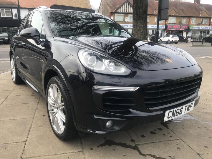 Porsche Cayenne 3.0 V6 E-Hybrid S TiptronicS 4WD Euro 6 (s/s) 5dr