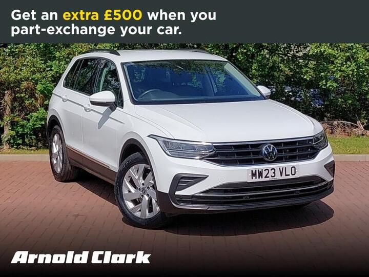 Volkswagen Tiguan 1.5 TSI Life DSG Euro 6 (s/s) 5dr Volkswagen Tiguan 1.5 TSI Life DSG Euro 6 (s/s) 5dr