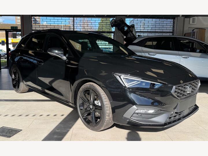 SEAT Leon 1.5 ETSI MHEV FR Black Edition DSG Euro 6 (s/s) 5dr