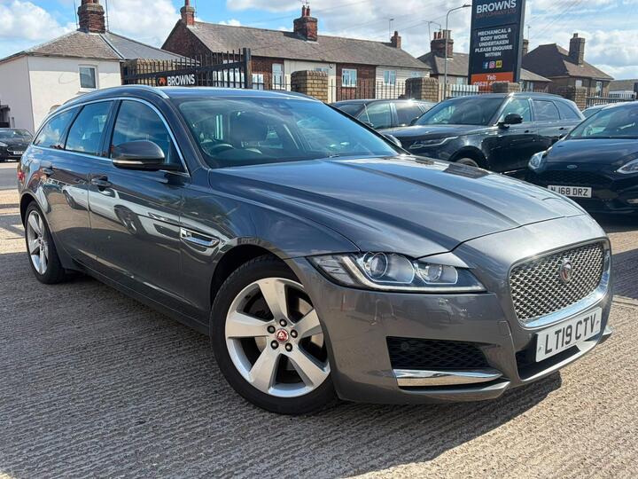 Jaguar XF 2.0i Portfolio Sportbrake Auto Euro 6 (s/s) 5dr