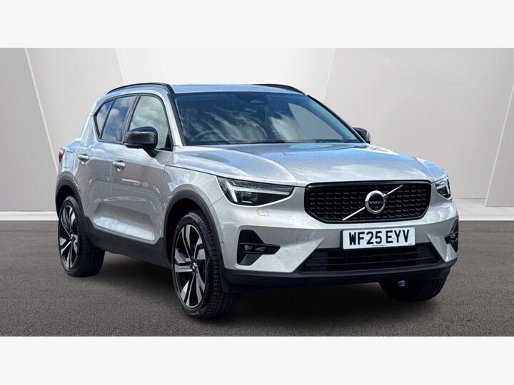 Volvo XC40 2.0 B3 MHEV Ultra Dark DCT Auto Euro 6 (s/s) 5dr