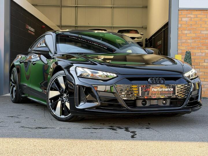 Audi RS E-TRON GT 93.4kWh Carbon Vorsprung Auto Quattro 4dr Audi RS E-TRON GT 93.4kWh Carbon Vorsprung Auto Quattro 4dr