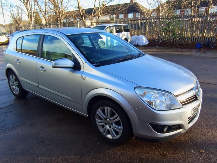 Vauxhall Astra 1.6i 16v Elite 5dr Vauxhall Astra 1.6i 16v Elite 5dr