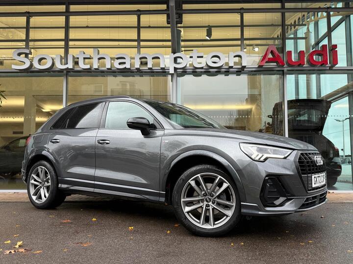 Audi Q3 1.5 TFSI CoD 35 Black Edition S Tronic Euro 6 (s/s) 5dr