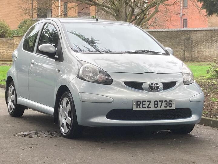 Toyota AYGO 1.0 VVT-i + Euro 4 5dr