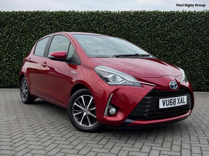 Toyota Yaris 1.5 VVT-h Icon Tech E-CVT Euro 6 (s/s) 5dr