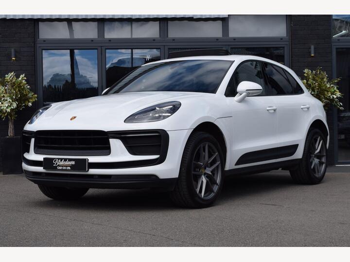 Porsche Macan 2.0T PDK 4WD Euro 6 (s/s) 5dr Porsche Macan 2.0T PDK 4WD Euro 6 (s/s) 5dr