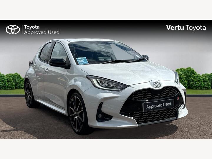 Toyota Yaris 1.5 VVT-h GR SPORT E-CVT Euro 6 (s/s) 5dr