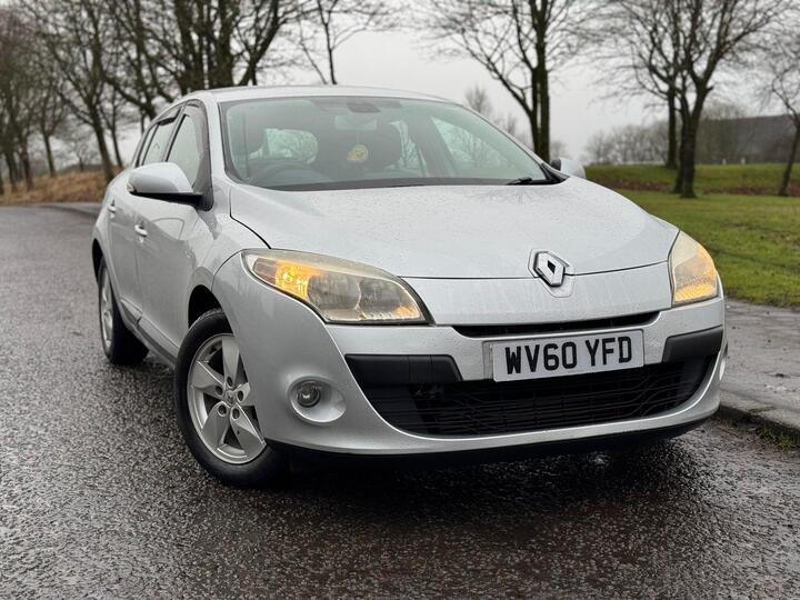 Renault Megane 1.5 DCi Dynamique TomTom EDC Euro 5 5dr Renault Megane 1.5 DCi Dynamique TomTom EDC Euro 5 5dr