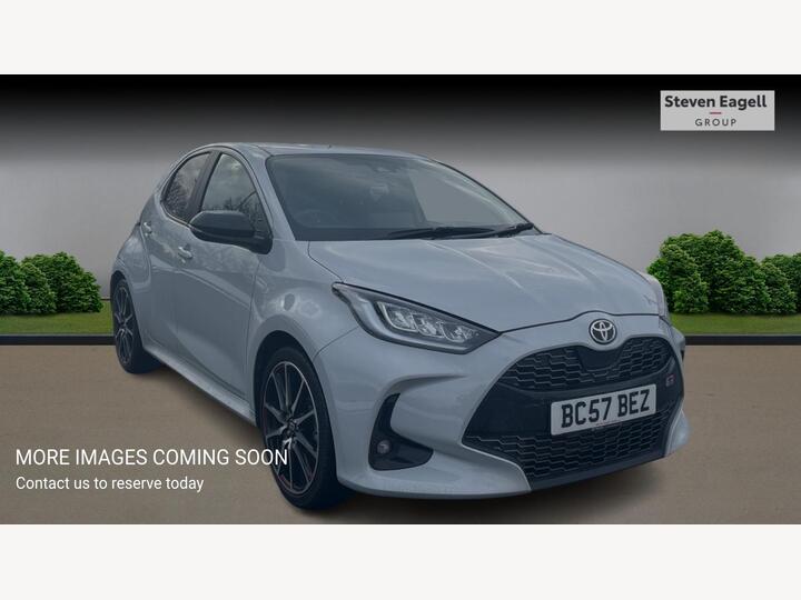 Toyota Yaris 1.5 VVT-h GR SPORT E-CVT Euro 6 (s/s) 5dr Toyota Yaris 1.5 VVT-h GR SPORT E-CVT Euro 6 (s/s) 5dr