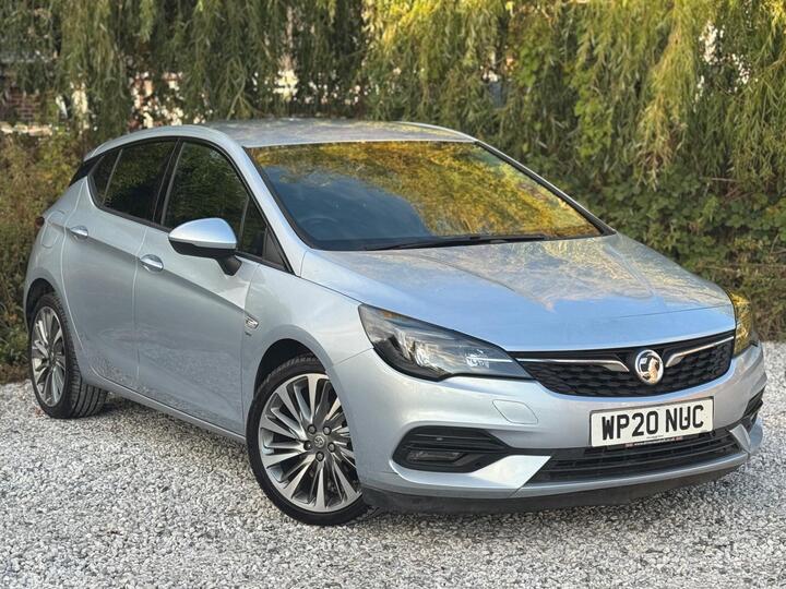 Vauxhall Astra 1.2 Turbo SRi VX Line Nav Euro 6 (s/s) 5dr Vauxhall Astra 1.2 Turbo SRi VX Line Nav Euro 6 (s/s) 5dr