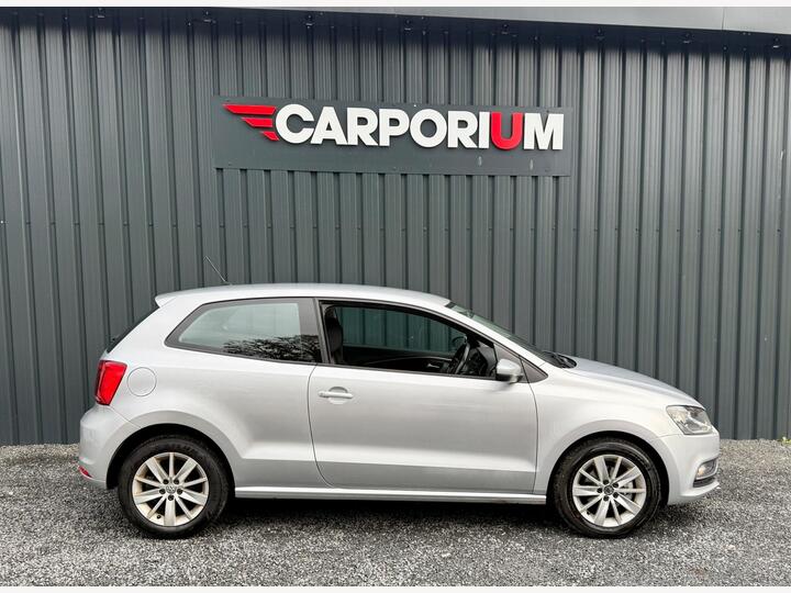 Volkswagen Polo 1.0 BlueMotion Tech SE Euro 6 (s/s) 3dr Volkswagen Polo 1.0 BlueMotion Tech SE Euro 6 (s/s) 3dr