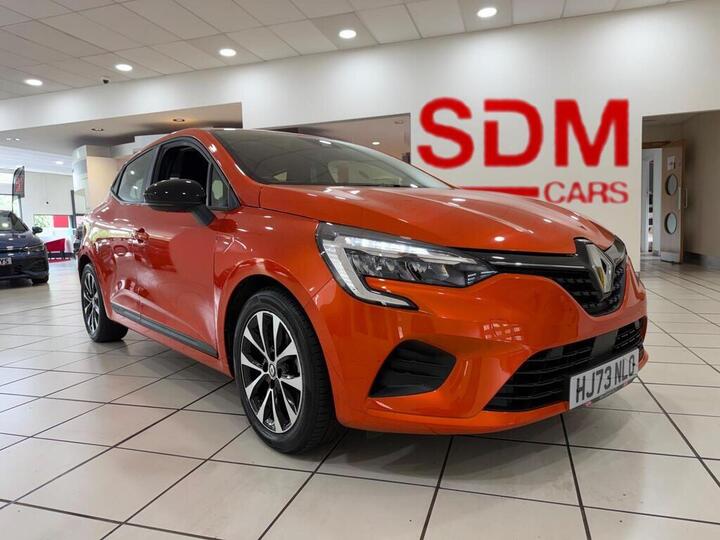 Renault Clio 1.6 E-TECH Evolution Auto Euro 6 (s/s) 5dr Renault Clio 1.6 E-TECH Evolution Auto Euro 6 (s/s) 5dr