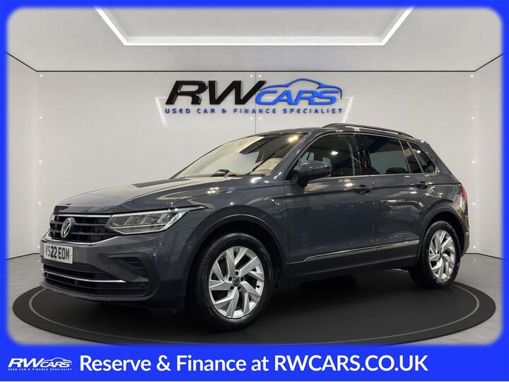 Volkswagen TIGUAN 1.5 TSI Life Euro 6 (s/s) 5dr Volkswagen TIGUAN 1.5 TSI Life Euro 6 (s/s) 5dr