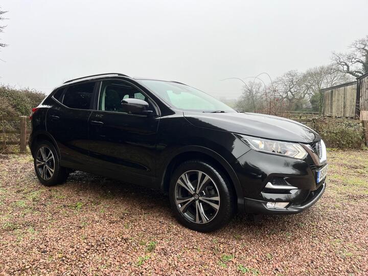 Nissan Qashqai 1.2 DIG-T N-Connecta Euro 6 (s/s) 5dr