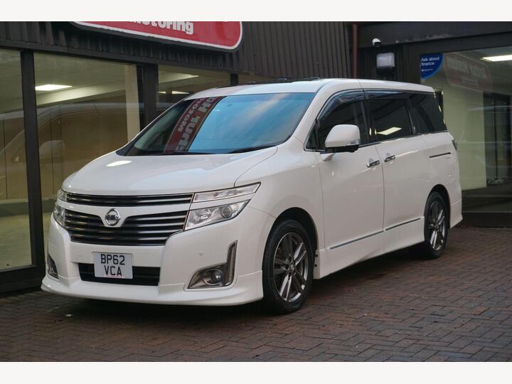 Nissan Elgrand 2.5 Highway Star E52