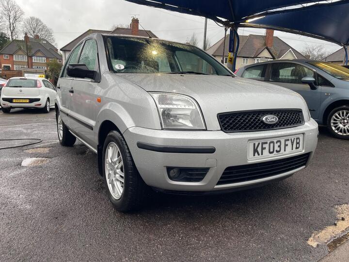 Ford Fusion 1.4 2 5dr