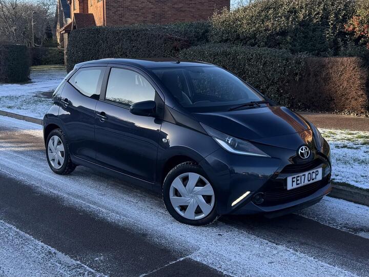 Toyota AYGO 1.0 VVT-i X-play Euro 6 5dr