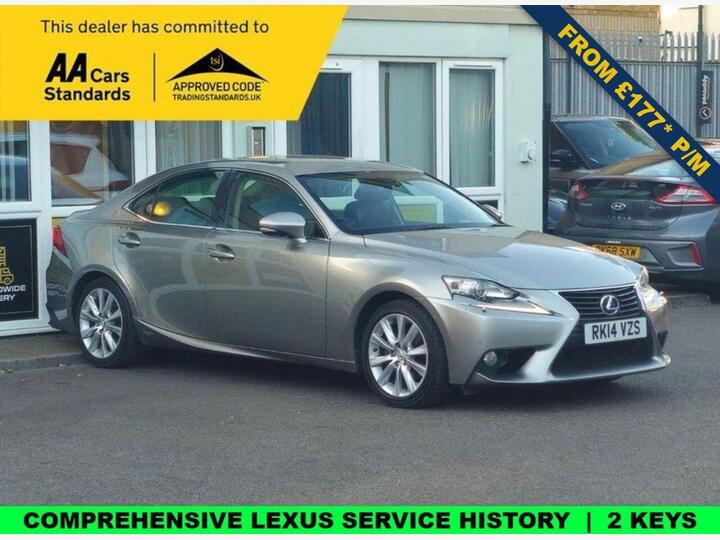 Lexus IS 2.5 300h Luxury E-CVT Euro 5 (s/s) 4dr
